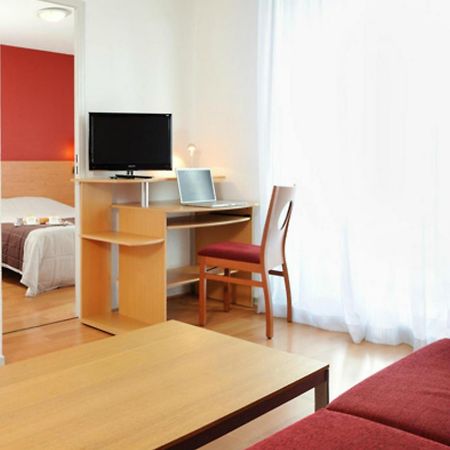 Sejours & Affaires Lyon Park Lane Aparthotel Exterior photo